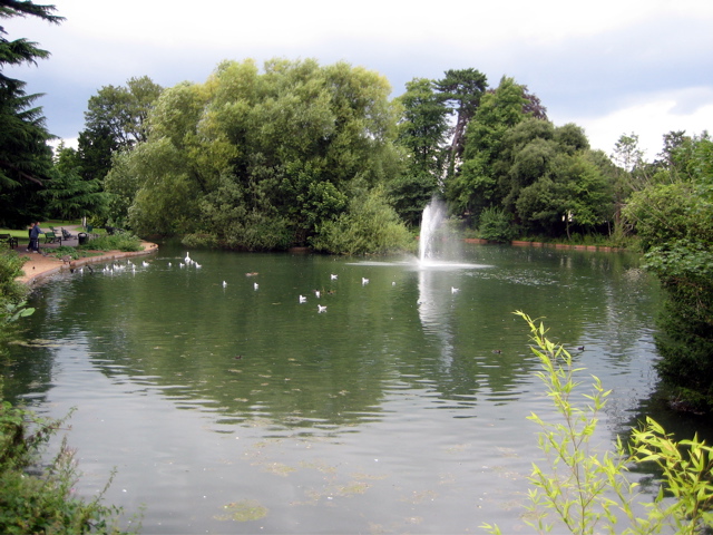 Bourne Hall Park